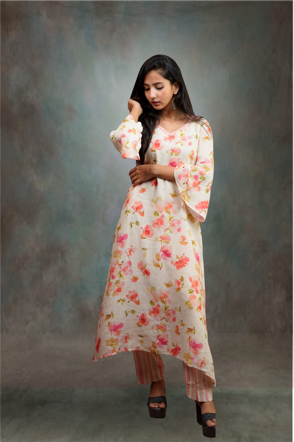 Creme Color Floral Motif Linen Viscose Salwar Kameez