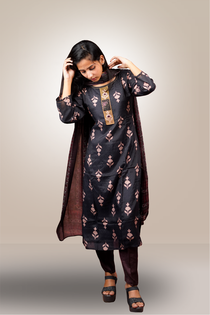 Black Coloured Floral Printed Salwar Kameez